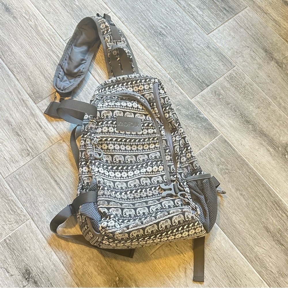 Kindfolk Elephant Patterned
Crossbody Sling Backpack Yoga
Minimalist